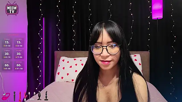 miyakimi0101 online show from April 11, 2026, 12:37 am