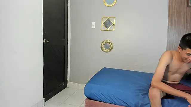 couple hotfox online show from January 7, 2026, 12:57 am