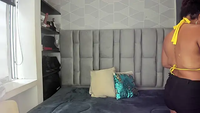 Snapshot of Natasha_rose__ chatting on December 4, 2025, 7:22 pm Natasha rose online show from December 4, 2025, 7:22 pm