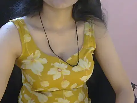 Cute Pihu01 online show from April 17, 2026, 10:02 pm