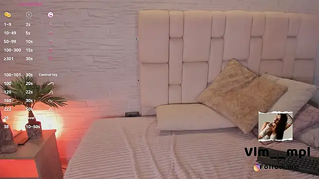 Keyla lage online show from October 3, 2025, 7:55 pm