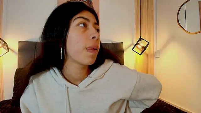 Cassie bloom online show from January 8, 2026, 7:38 pm