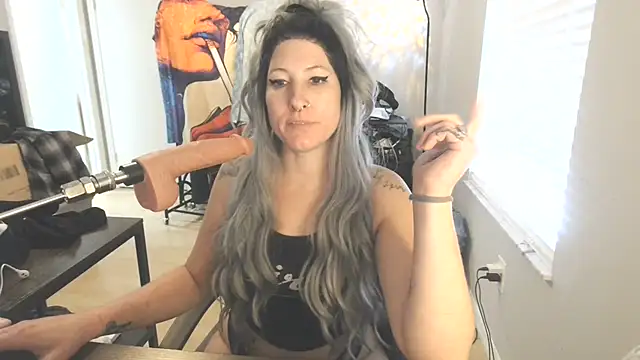 Snapshot of M3TAA chatting on October 10, 2025, 7:02 pm M3TAA online show from October 10, 2025, 7:02 pm