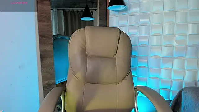 AlejandroStormm online show from February 4, 2026, 3:56 am