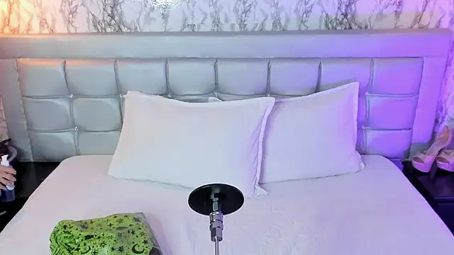 Snapshot of MELODYY_SWEET chatting on February 21, 2026, 12:06 pm MELODYY SWEET online show from February 21, 2026, 12:06 pm