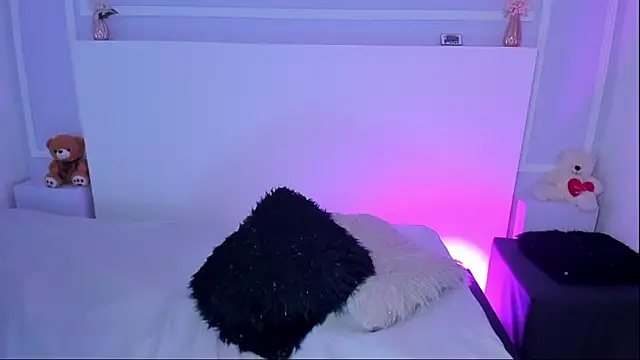 JasmineBella0 online show from October 15, 2025, 3:45 pm