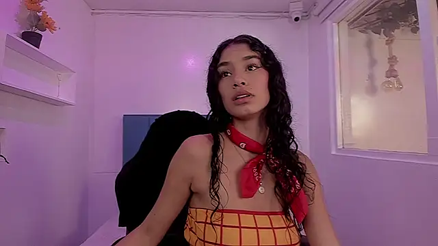 Anniie  Evans online show from October 31, 2025, 4:13 am