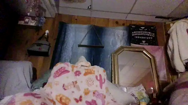 beautifulmee23 online show from February 21, 2025, 4:18 am