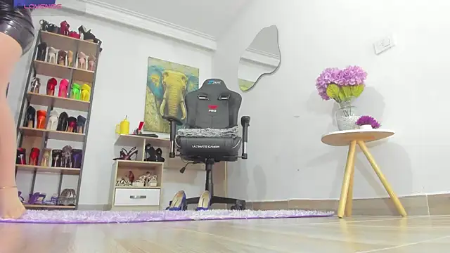 Camillevegas online show from December 17, 2025, 1:22 am