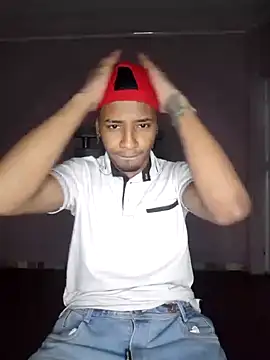 Snapshot of Liam_Canales chatting on February 22, 2025, 3:34 am Liam Canales online show from February 22, 2025, 3:34 am