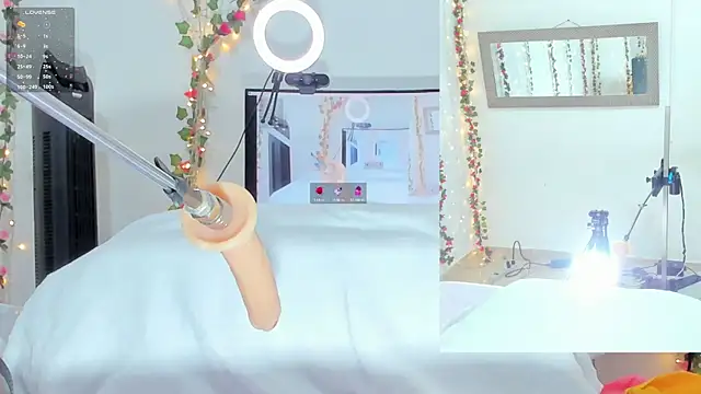 Genesis Love   online show from September 22, 2025, 9:22 am