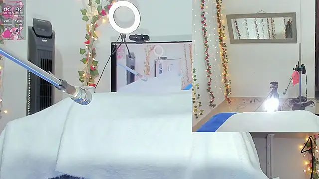 Genesis Love   online show from October 9, 2025, 9:40 am