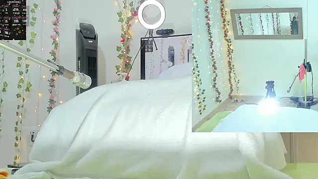 Genesis Love   online show from October 18, 2025, 9:32 am