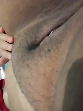 Milynhaofc online show from December 14, 2025, 9:47 am