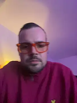 Snapshot of Rob9468 chatting on March 10, 2025, 11:38 pm Rob9468 online show from March 10, 2025, 11:38 pm