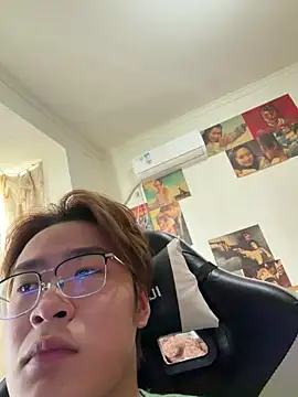 Anson0722 online show from April 10, 2026, 8:19 am