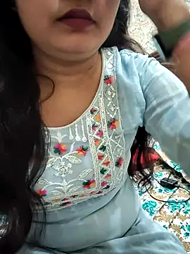 Snapshot of RICHA_0 chatting on February 25, 2025, 4:57 am RICHA 0 online show from February 25, 2025, 4:57 am