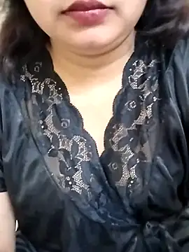 Snapshot of RICHA_0 chatting on March 23, 2025, 5:21 am RICHA 0 online show from March 23, 2025, 5:21 am