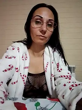 Ramona870 online show from February 26, 2025, 11:48 pm