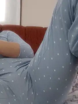 BUSE8821 online show from November 24, 2025, 8:25 am