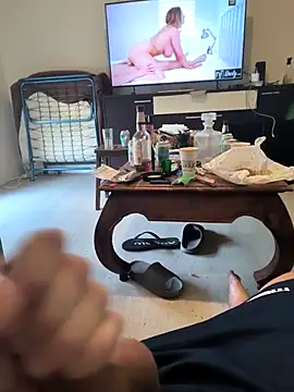 Snapshot of Aloxix chatting on November 2, 2025, 10:28 am Aloxix online show from November 2, 2025, 10:28 am