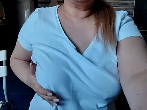 Snapshot of wife45bbw chatting on March 22, 2025, 12:57 pm wife45bbw online show from March 22, 2025, 12:57 pm