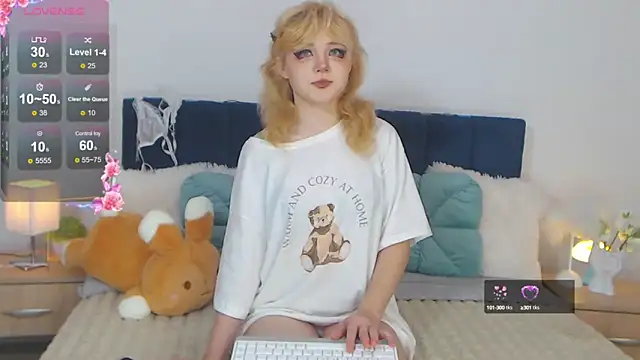 Snapshot of EmilyAngells chatting on September 23, 2025, 7:11 am EmilyAngells online show from September 23, 2025, 7:11 am