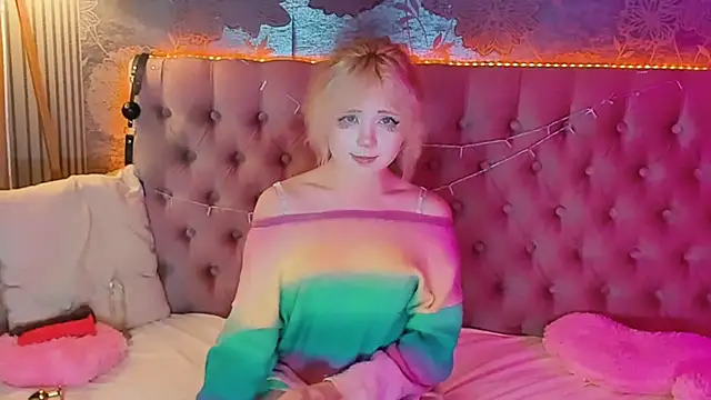 EmilyAngells online show from June 12, 2026, 6:23 am