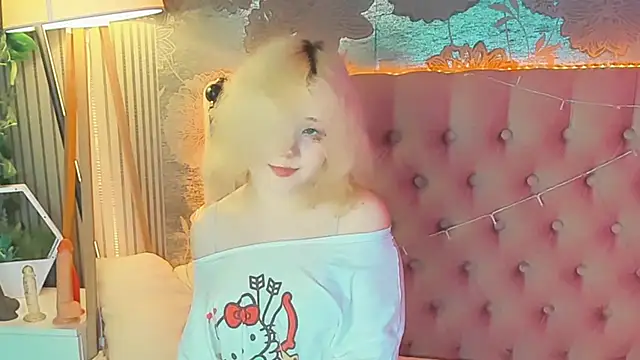 Snapshot of EmilyAngells chatting on July 17, 2026, 6:42 am EmilyAngells online show from July 17, 2026, 6:42 am