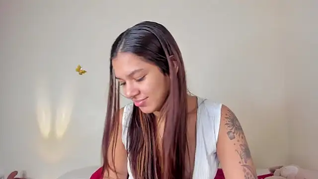 violett 24  online show from October 11, 2025, 11:47 pm