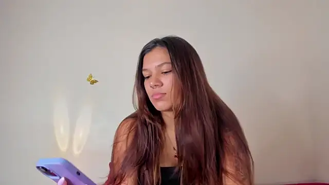 violett 24  online show from November 21, 2025, 12:43 am