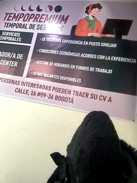 Snapshot of Megan-01- chatting on September 18, 2025, 12:07 pm Megan-01- online show from September 18, 2025, 12:07 pm