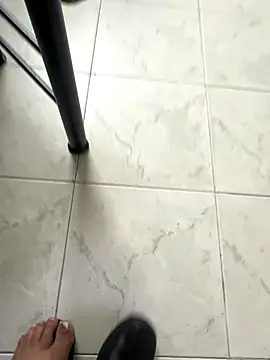 Snapshot of Megan-01- chatting on October 3, 2025, 11:51 am Megan-01- online show from October 3, 2025, 11:51 am