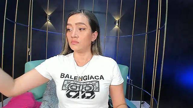 Gabriellacox online show from October 11, 2025, 7:34 pm