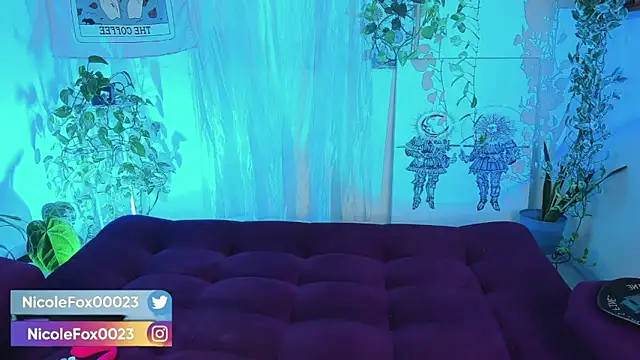 NicoleFox23  online show from April 8, 2026, 11:16 pm