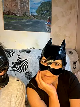 coppia25 online show from October 18, 2025, 10:21 pm