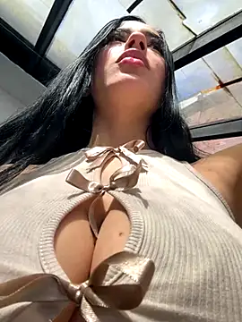 Antonella Smiith  online show from October 2, 2025, 2:35 pm