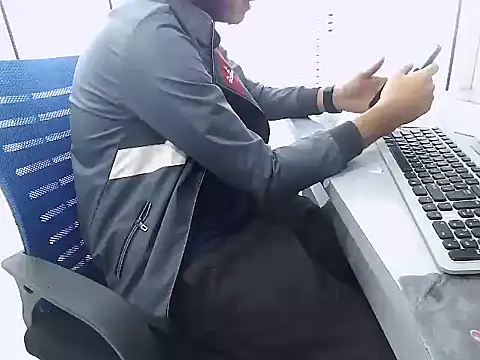 rahulkajuuu0909 online show from December 16, 2025, 8:52 am