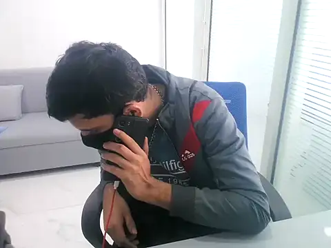 rahulkajuuu0909 online show from January 14, 2026, 7:36 am