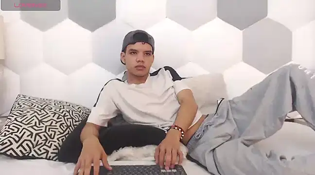 Axel Forte online show from February 25, 2025, 12:45 pm