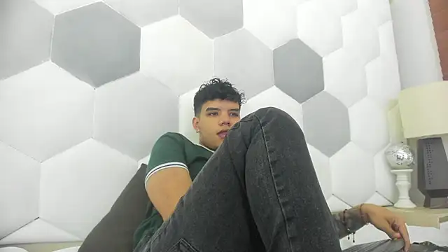 Axel Forte online show from December 21, 2025, 1:07 pm