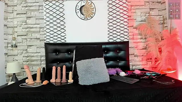 Agata  Rose online show from November 25, 2025, 3:06 am