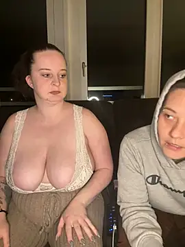 curvy eina online show from March 10, 2025, 9:18 pm