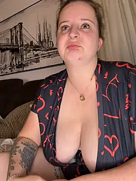 curvy eina online show from July 9, 2026, 12:15 am