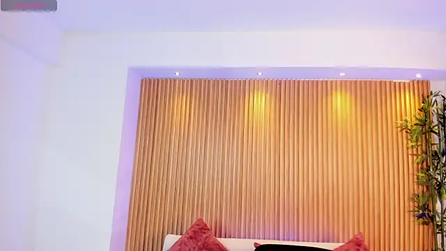 Ivaannaa  online show from February 11, 2026, 12:43 pm