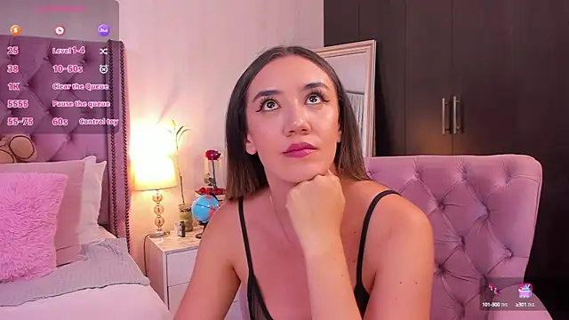 natashaleightt online show from September 23, 2025, 12:57 am