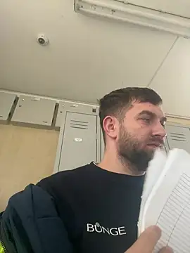 Snapshot of daniel21p chatting on February 28, 2026, 8:37 am daniel21p online show from February 28, 2026, 8:37 am