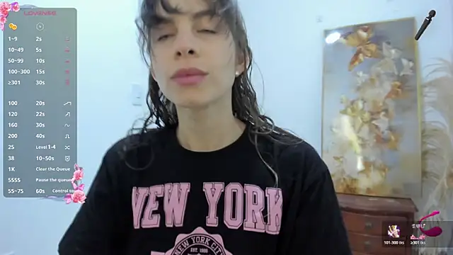 jessyegoldenn online show from December 19, 2025, 7:43 pm