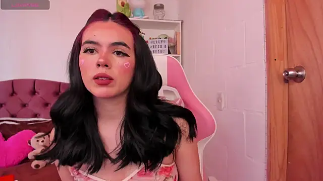 Snapshot of kit_kat_10 chatting on March 4, 2025, 8:49 pm kit kat 10 online show from March 4, 2025, 8:49 pm