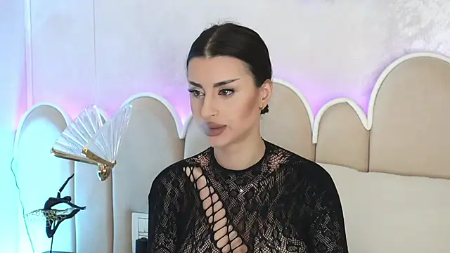 Alice Voss online show from December 3, 2025, 6:32 am